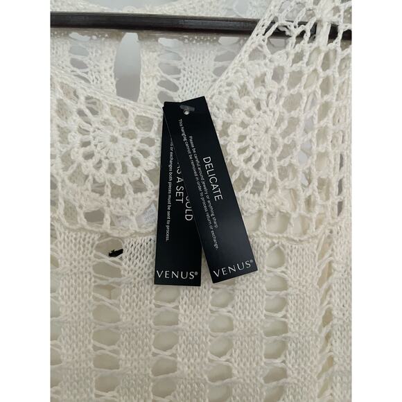 Venus Dresses & Skirts - Venus women’s crochet dress Sz. S lined white beach NWT